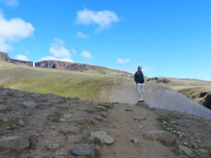 To Hengifoss Waterfall       