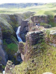 Fjadrargljufur Schlucht 