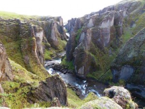 Fjadrargljufur Gorge 