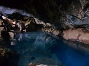 Grjotagjia warm cave lake  